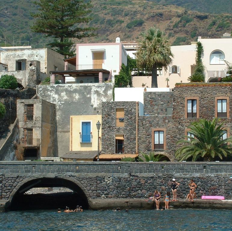 Villa La Casa Di Via Lungomare Santa Marina Salina Habitación foto