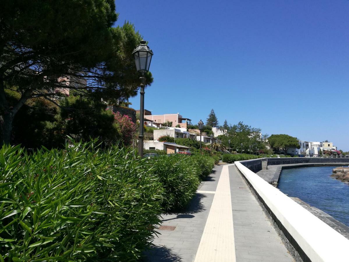 Villa La Casa Di Via Lungomare Santa Marina Salina Exterior foto